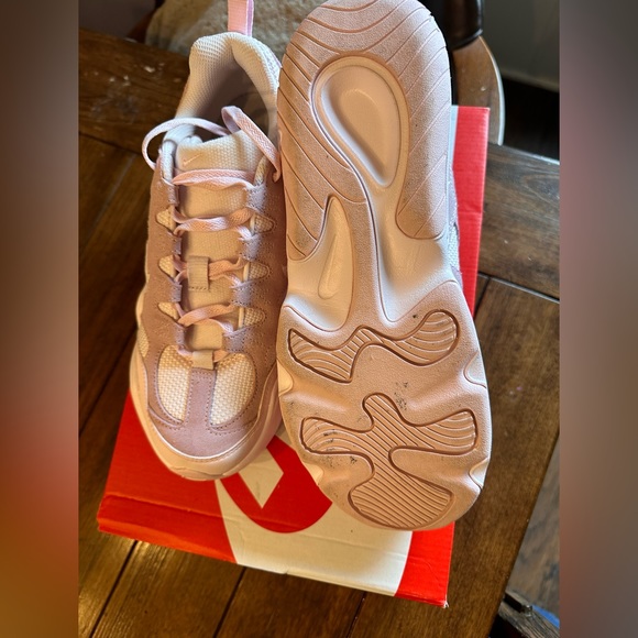 SOLD Nike Tech Hera Pearl Pink Sneakers - Picture 5 of 7